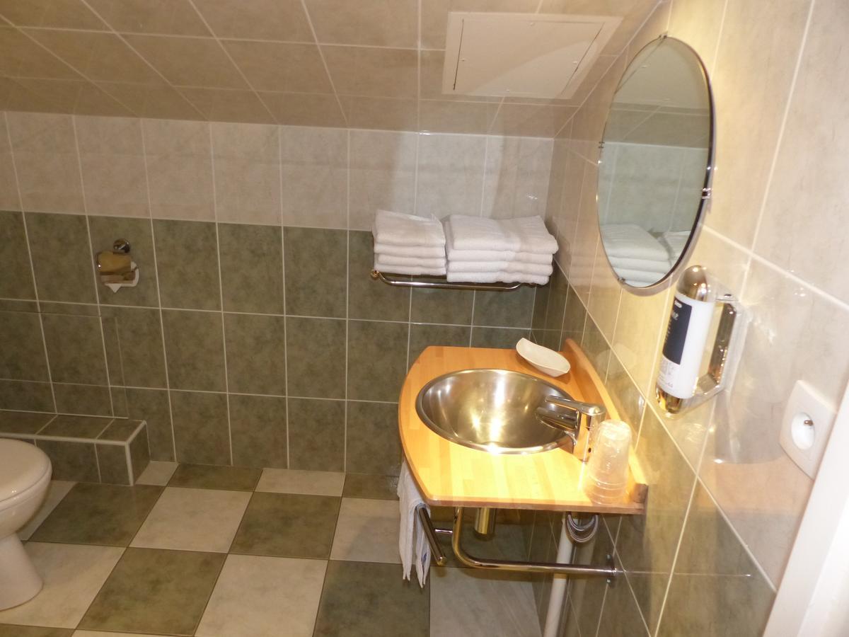 B&B Domaine De La Corbe Bournezeau Luaran gambar